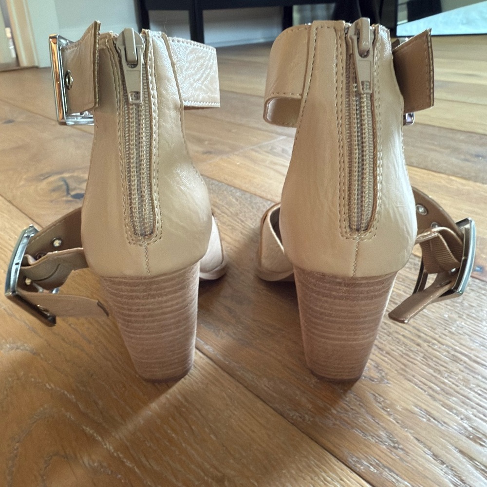 Mi.iM Beige Buckle Block Heel Women's Shoes - Picture 5 of 7